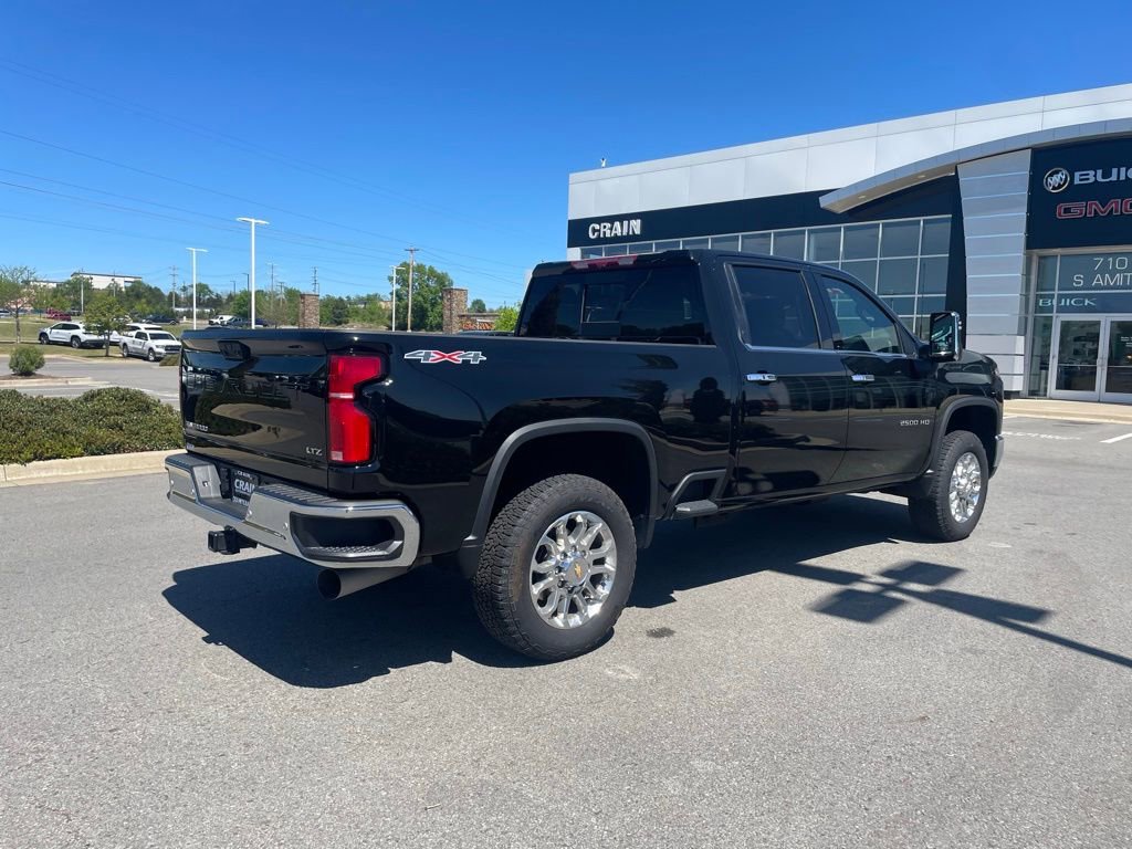 Used 2025 Chevrolet Silverado 2500 LTZ w/ LTZ Convenience Package image 8
