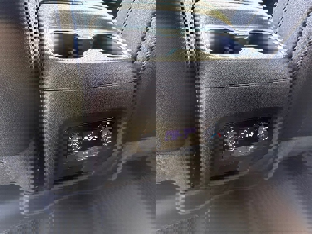 New 2026 Chevrolet Traverse LT w/ Sun and Wheel Package image 16