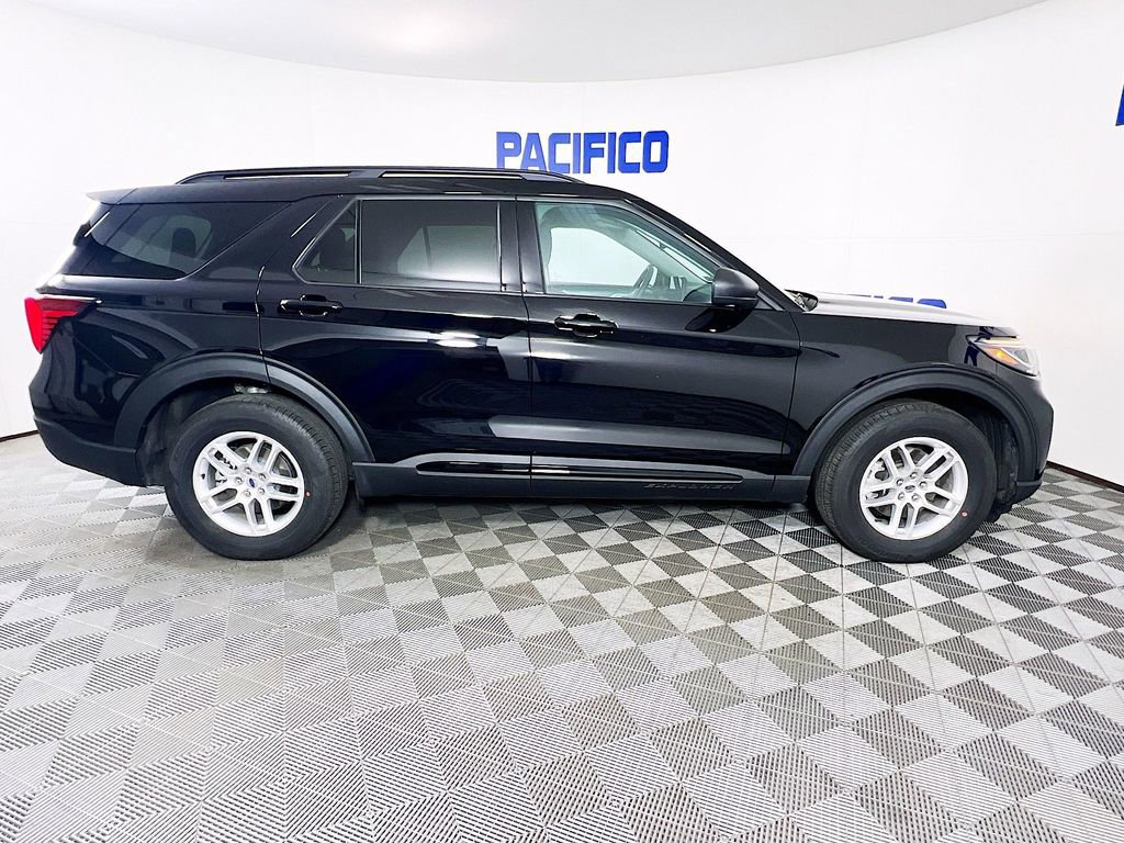 Used 2026 Ford Explorer Active image 11