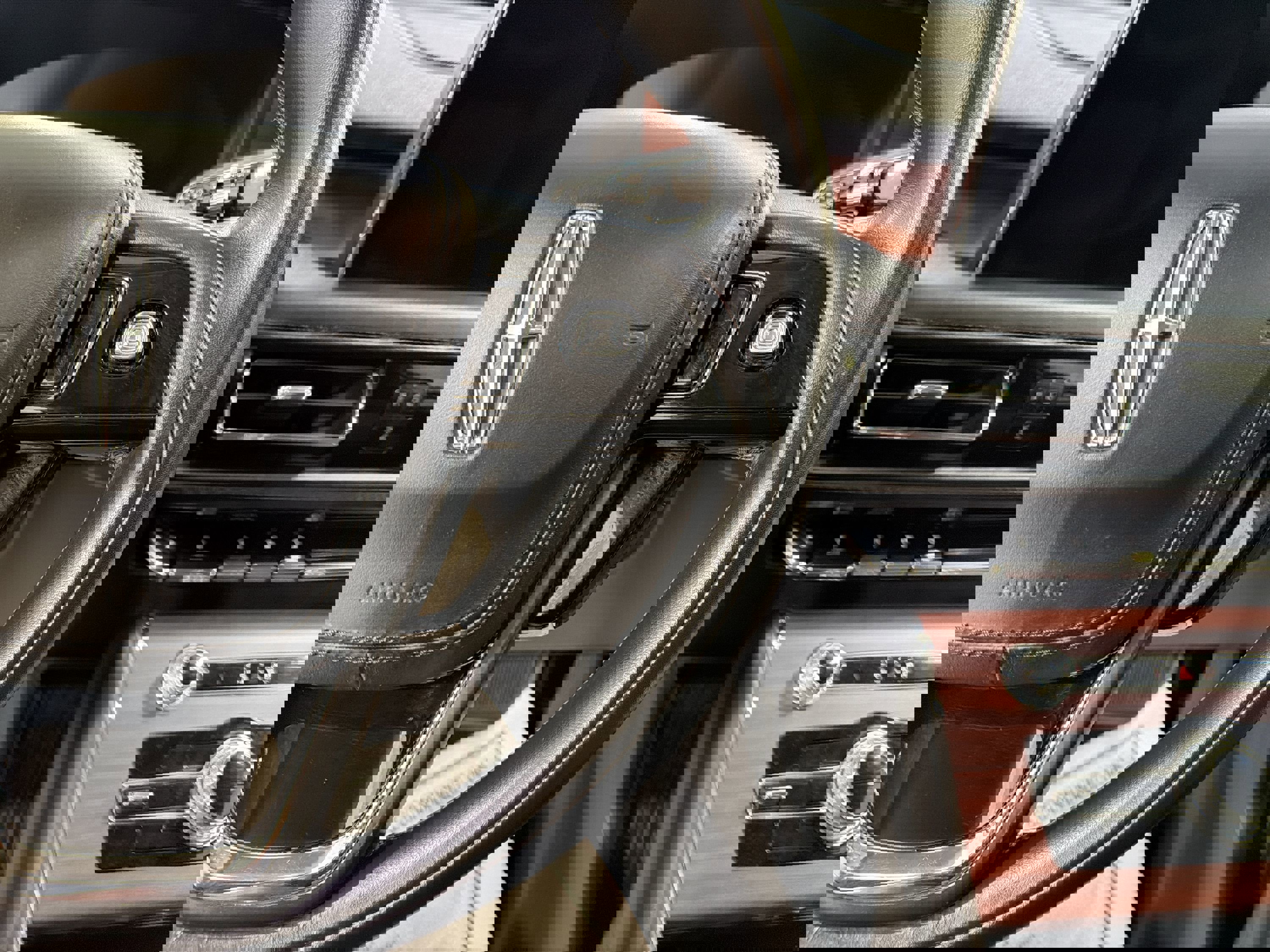 Used 2023 Lincoln Aviator Reserve w/ Equipment Group 201A image 15