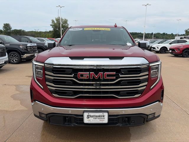 Used 2022 GMC Sierra 1500 SLT w/ SLT Premium Plus Package AWD/4WD image 8