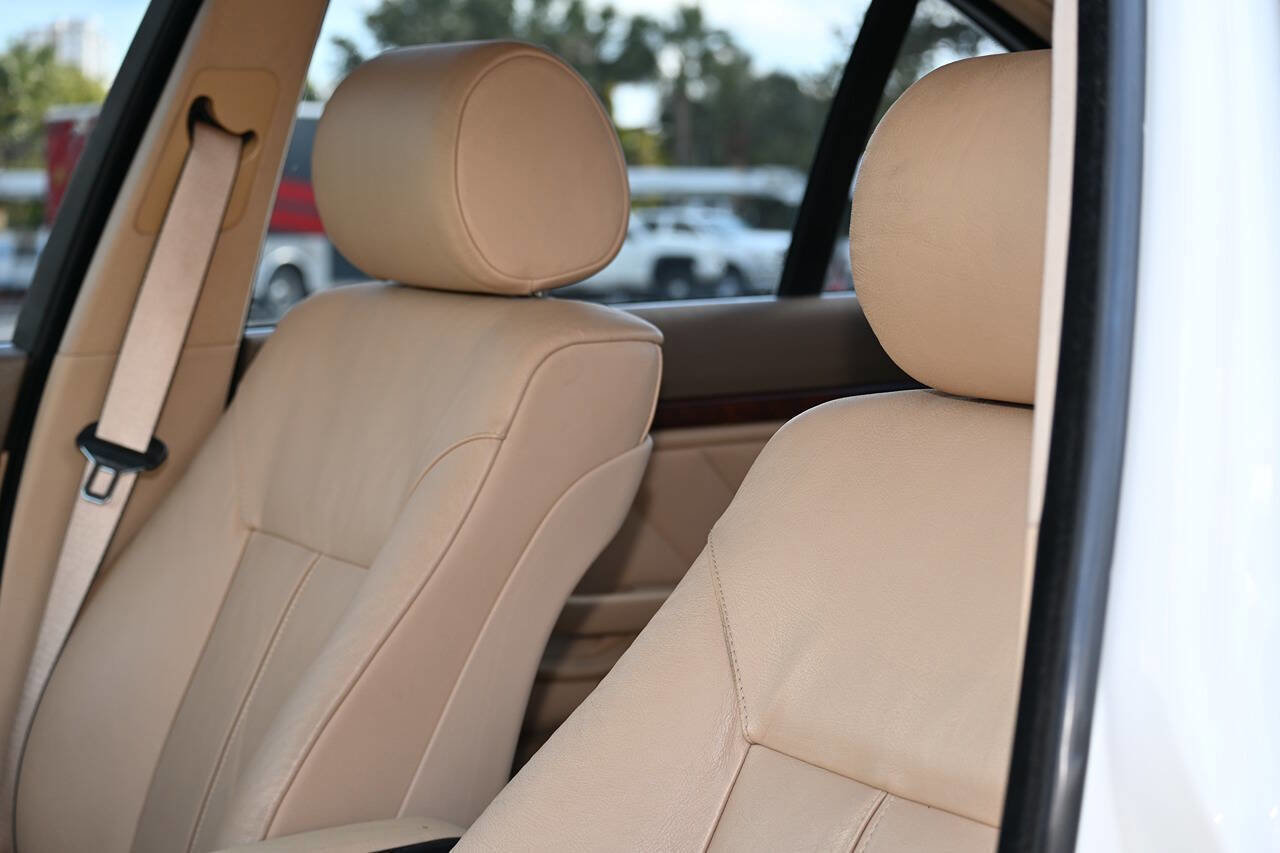 Used 2003 BMW 530i 530i 4dr Sedan RWD image 12