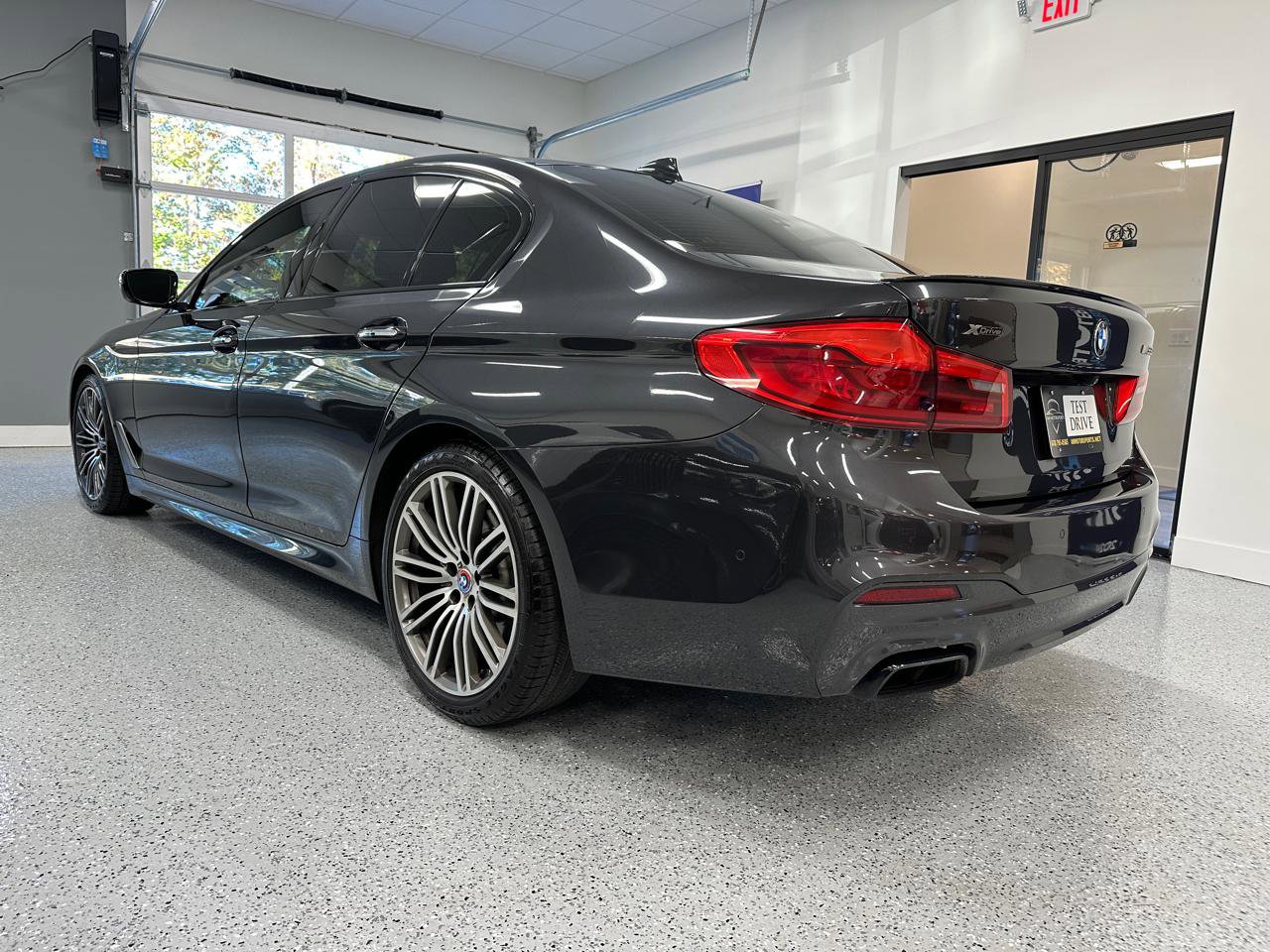 Used 2018 BMW M550i xDrive AWD/4WD image 5