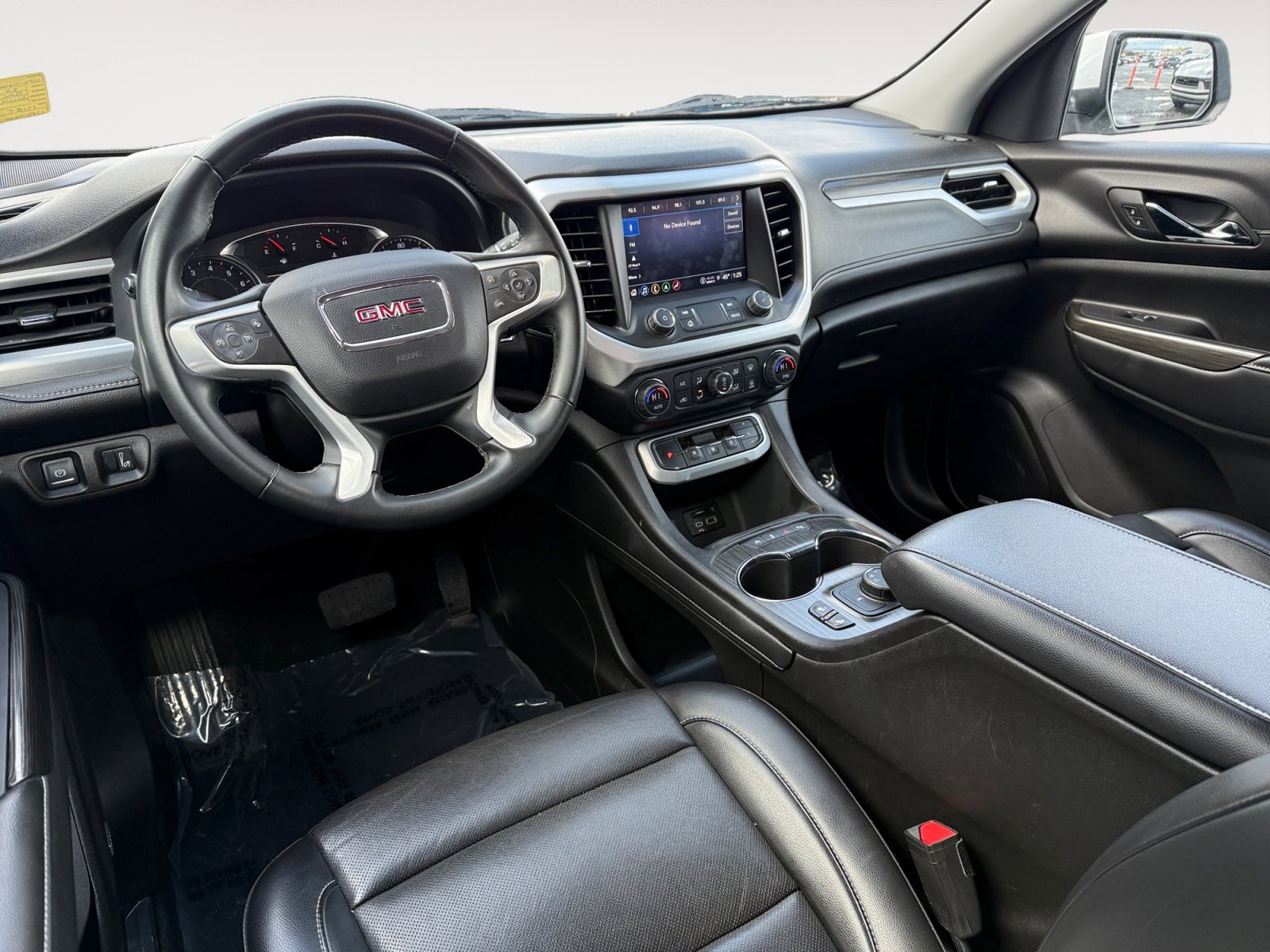 Used 2023 GMC Acadia SLT image 15
