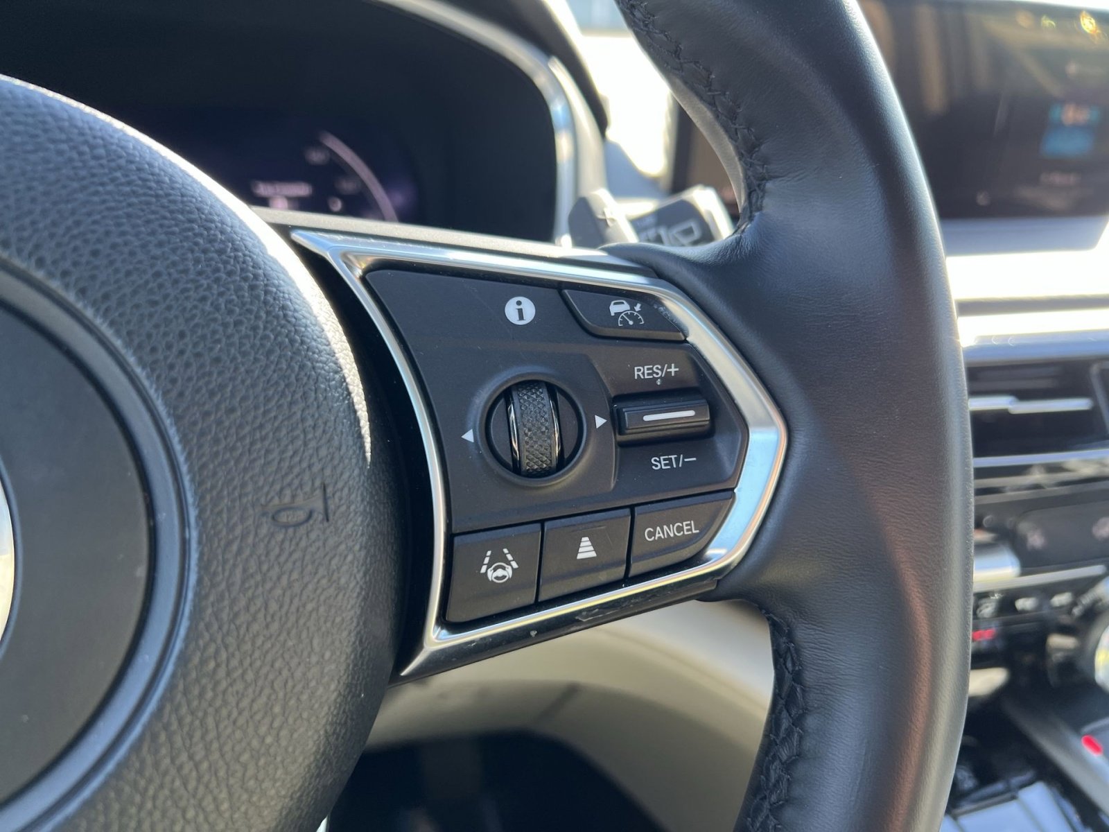 Certified 2023 Acura MDX SH-AWD w/ Technology Package image 29