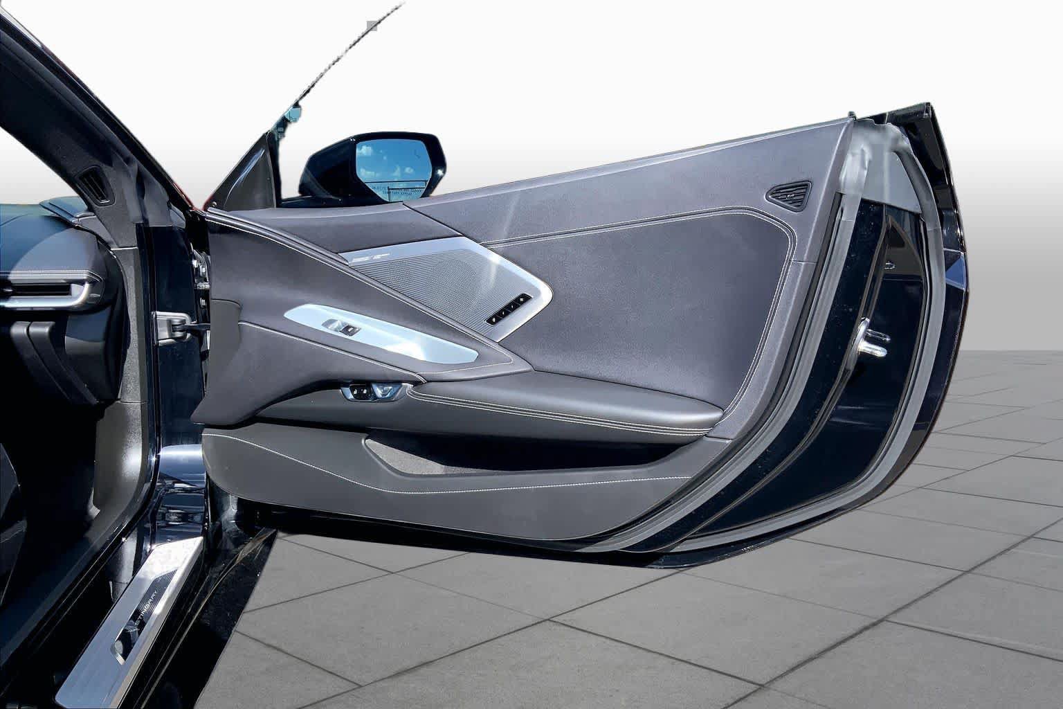 Used 2021 Chevrolet Corvette Stingray Preferred Conv w/ Z51 Performance Package RWD image 18