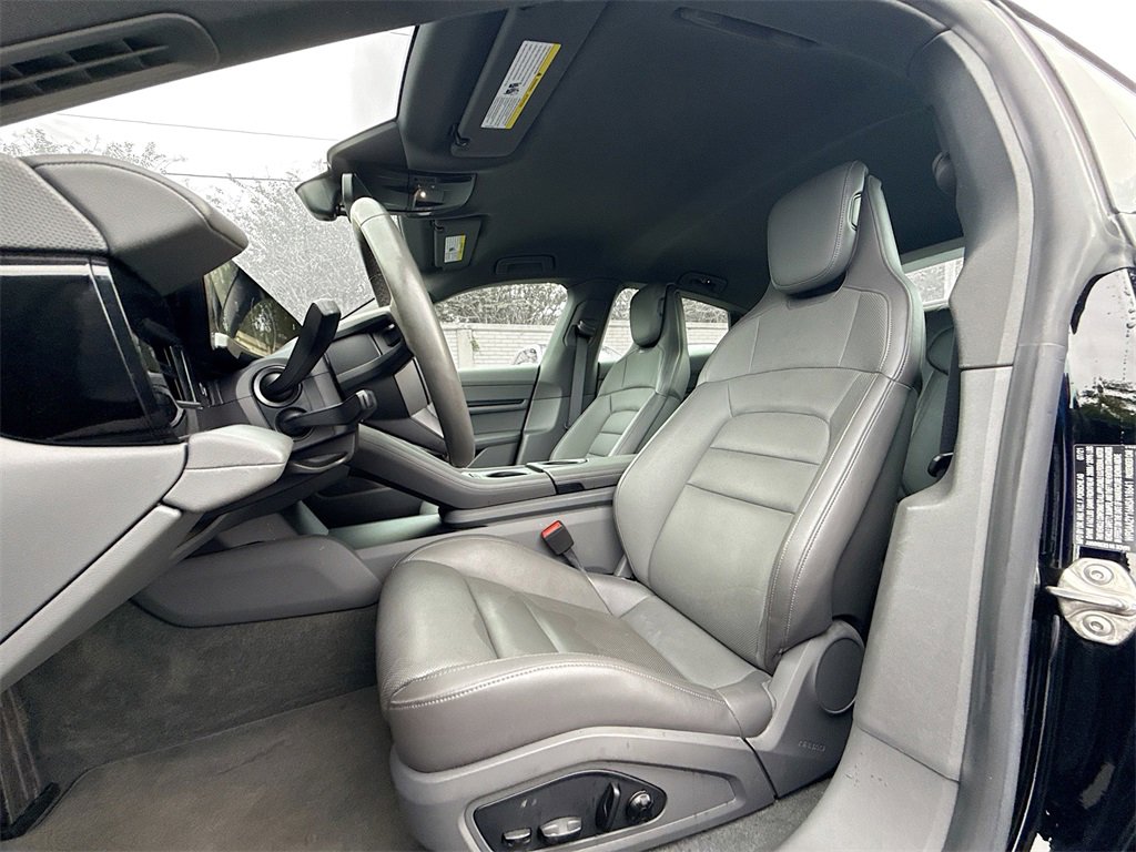 Used 2021 Porsche Taycan image 23