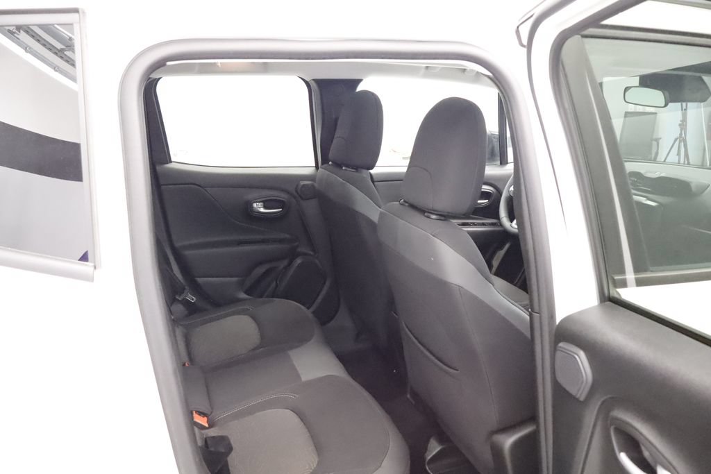 Certified 2023 Jeep Renegade Latitude w/ Sun/Sound Group AWD/4WD image 21