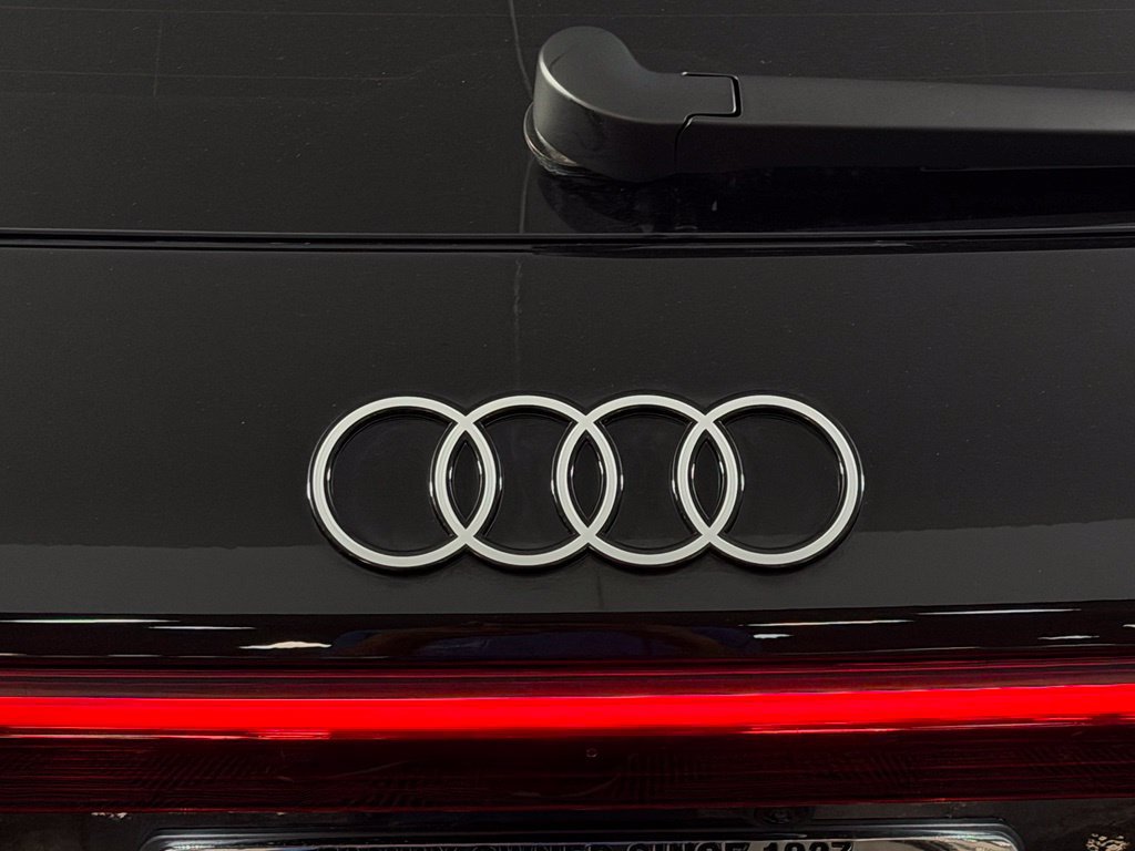 Used 2025 Audi Q6 e-tron Premium Plus w/ Premium Plus AWD/4WD image 13