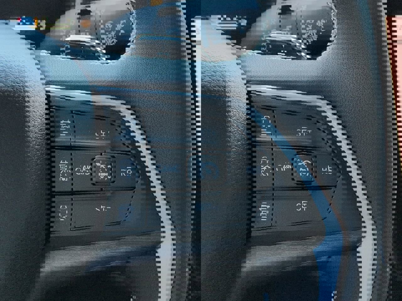 Used 2023 Jeep Grand Cherokee Limited w/ Black Appearance Package image 25