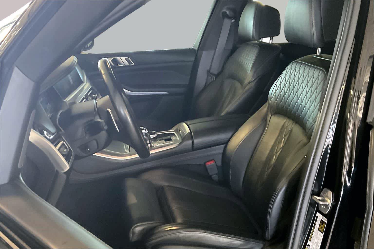 Used 2020 BMW X5 M50i w/ Executive Package AWD/4WD image 7
