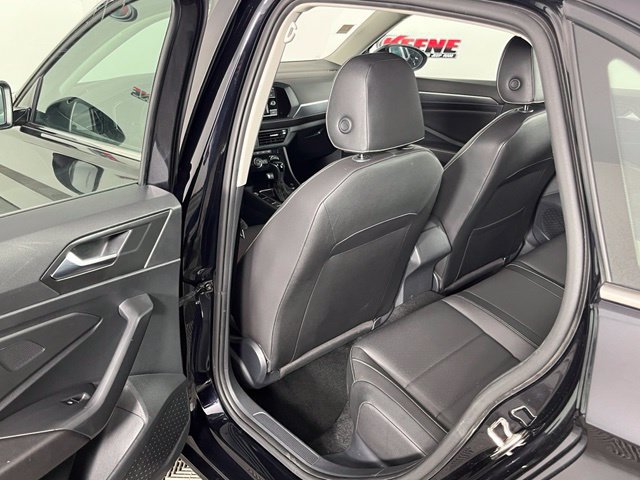 Used 2024 Volkswagen Jetta SE FWD image 23