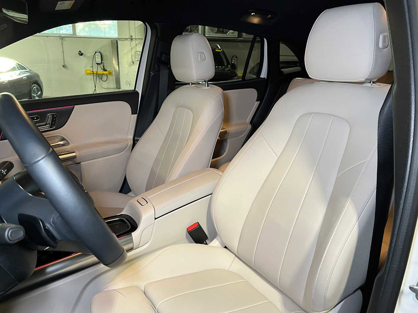 Certified 2025 Mercedes-Benz GLA 250 4MATIC image 21