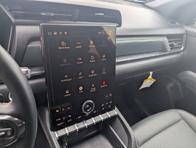 New 2026 GMC Terrain AT4 w/ Technology Package II AWD/4WD image 18
