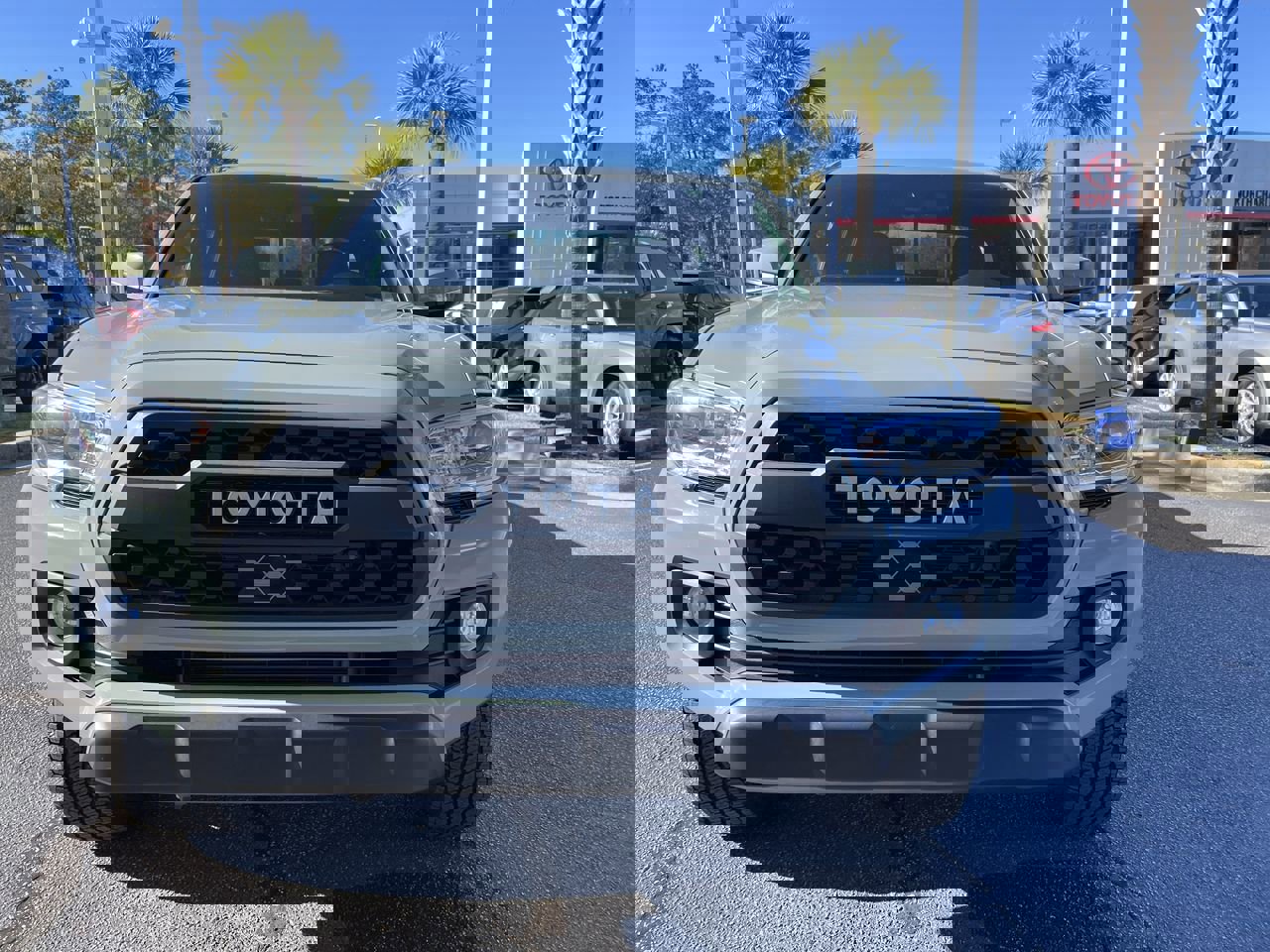 Used 2023 Toyota Tacoma TRD Off-Road image 3