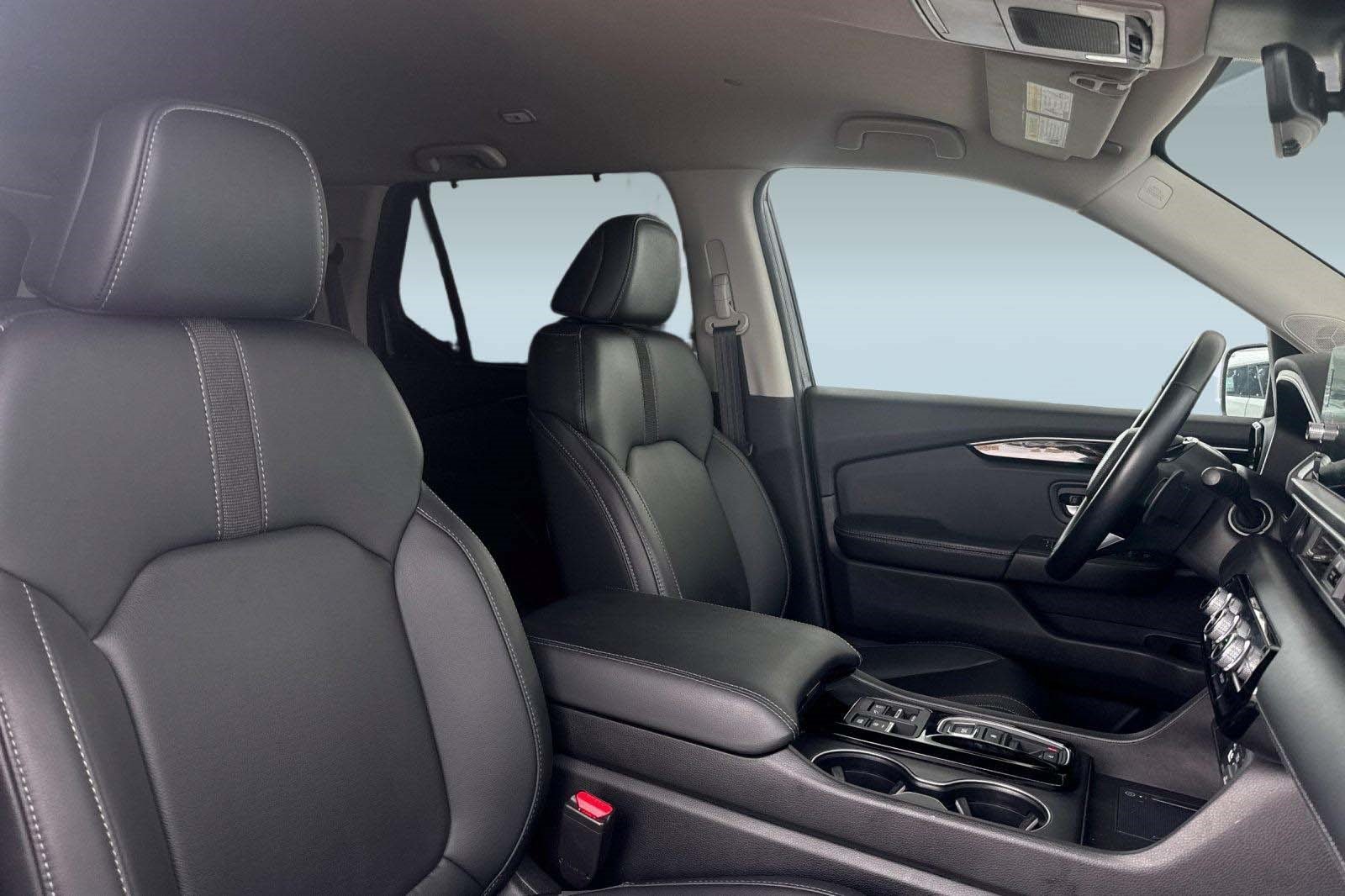 Certified 2025 Honda Pilot EX-L image 28