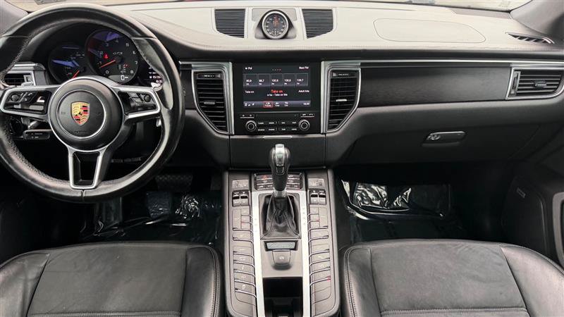 Used 2017 Porsche Macan GTS AWD/4WD image 27