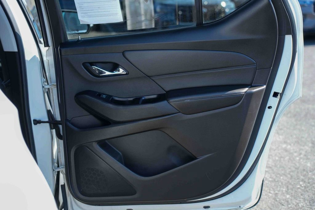 Used 2018 Chevrolet Traverse LT image 19
