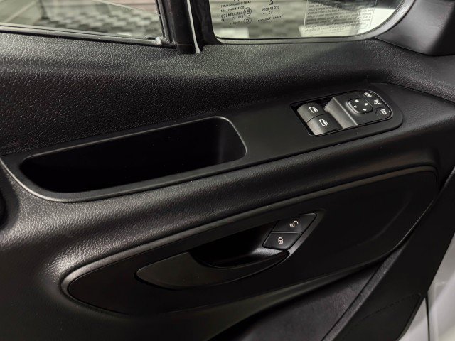 Used 2022 Mercedes-Benz Sprinter 2500 image 31