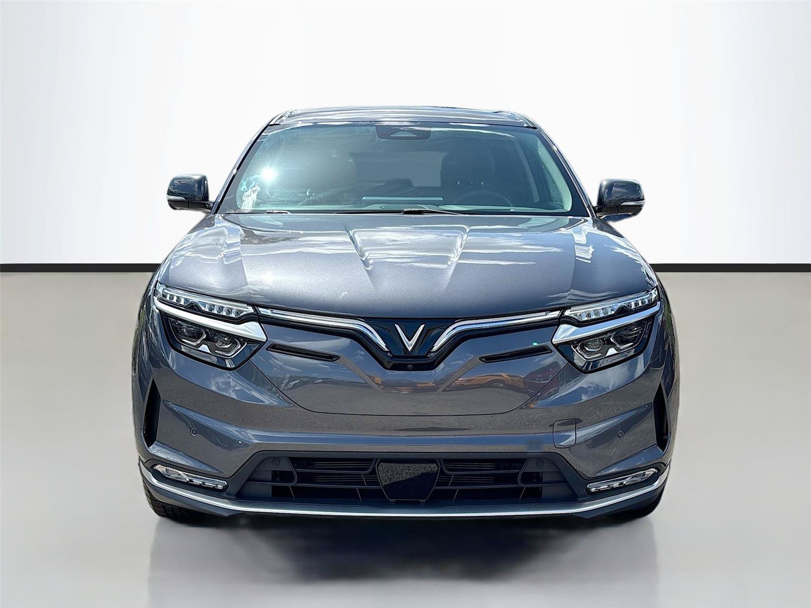 New 2025 VinFast VF 8 Eco AWD/4WD image 2