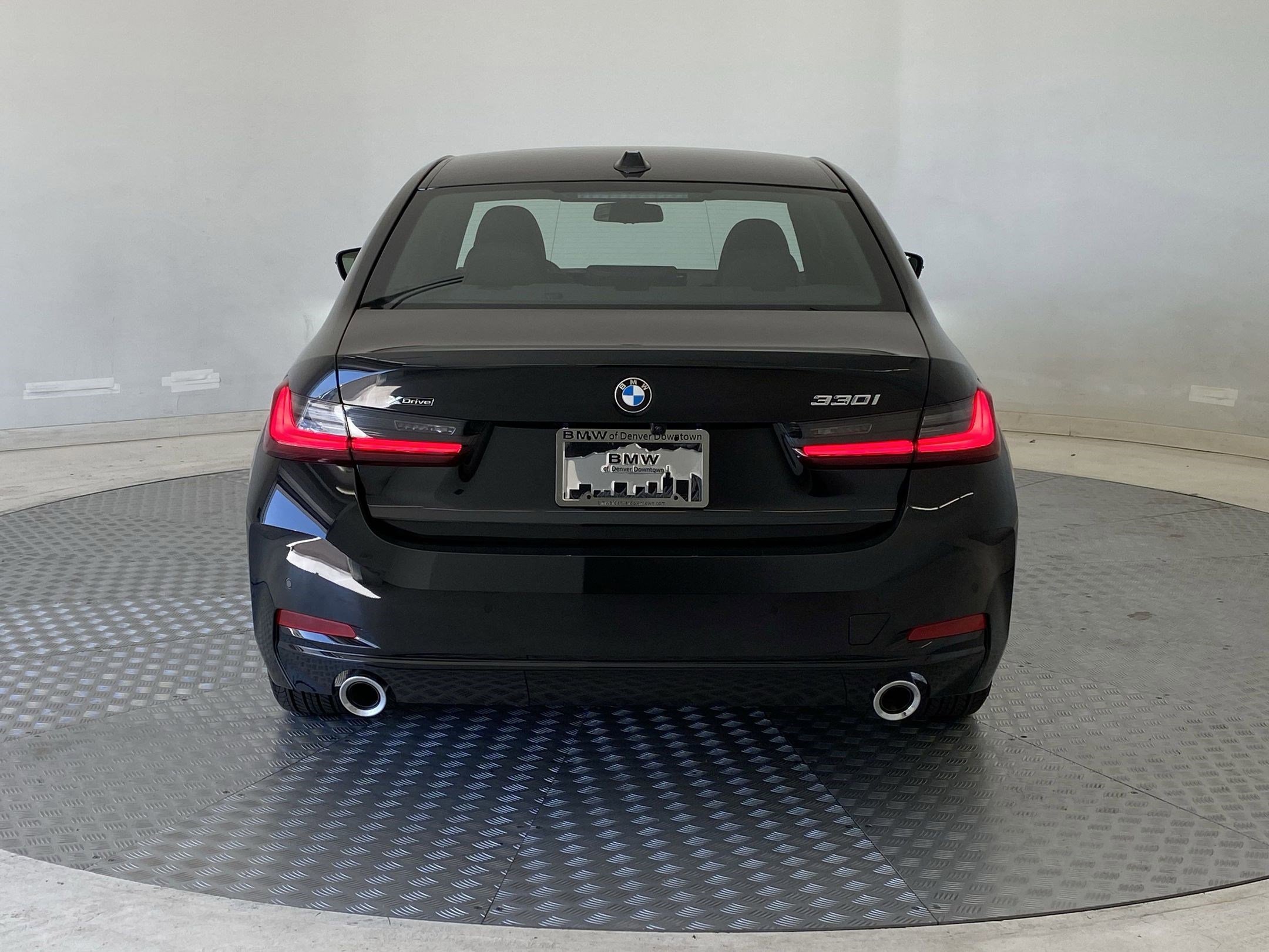 Used 2025 BMW 330i xDrive Sedan w/ Convenience Package image 9