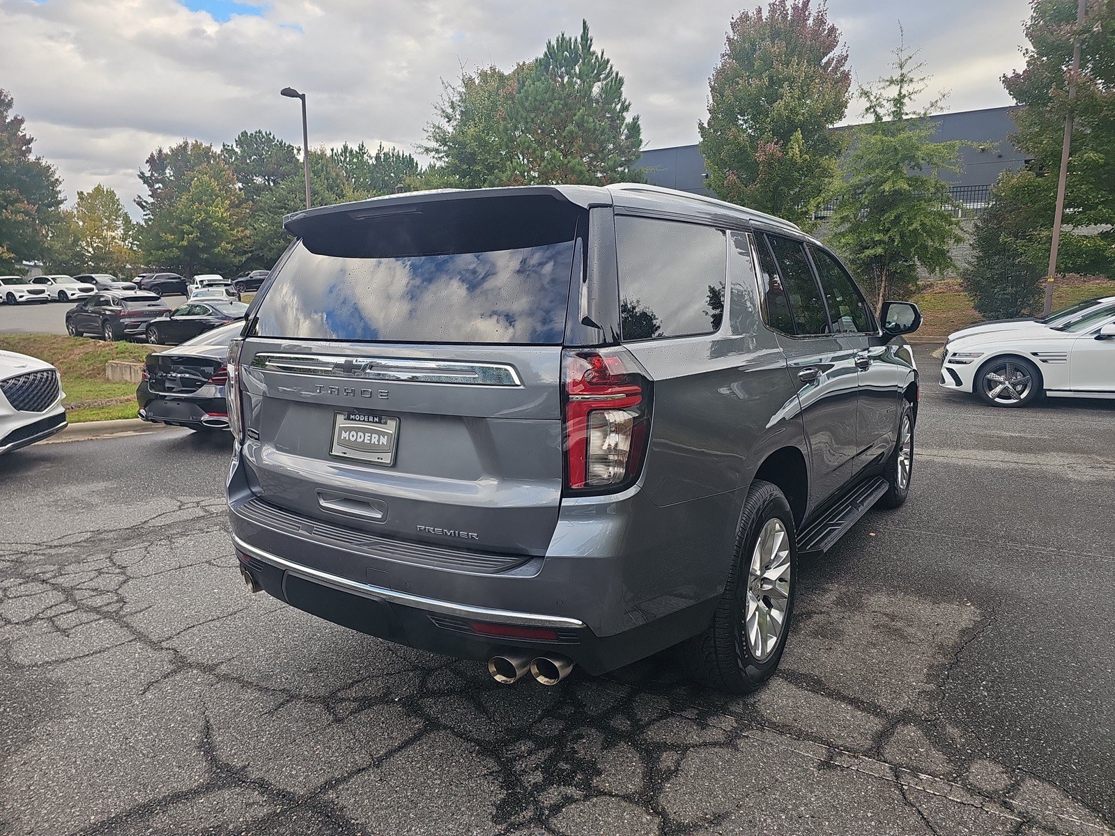 Used 2022 Chevrolet Tahoe Premier AWD/4WD image 5