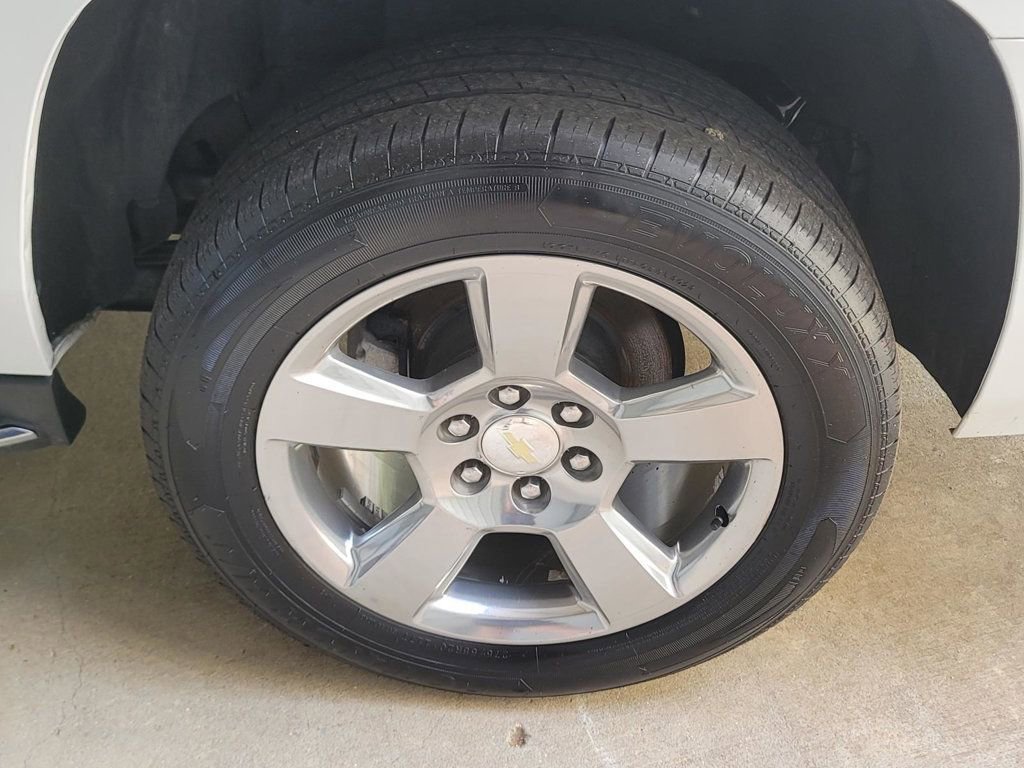 Used 2020 Chevrolet Suburban Premier RWD image 36