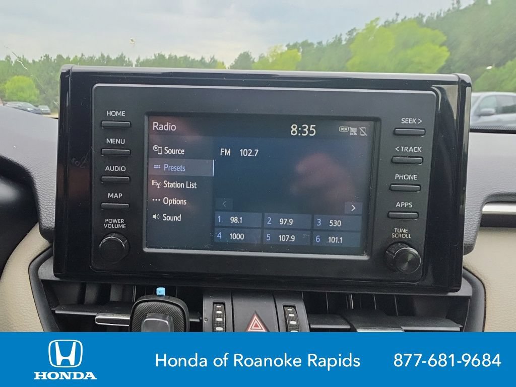 Used 2019 Toyota RAV4 XLE Premium FWD image 11