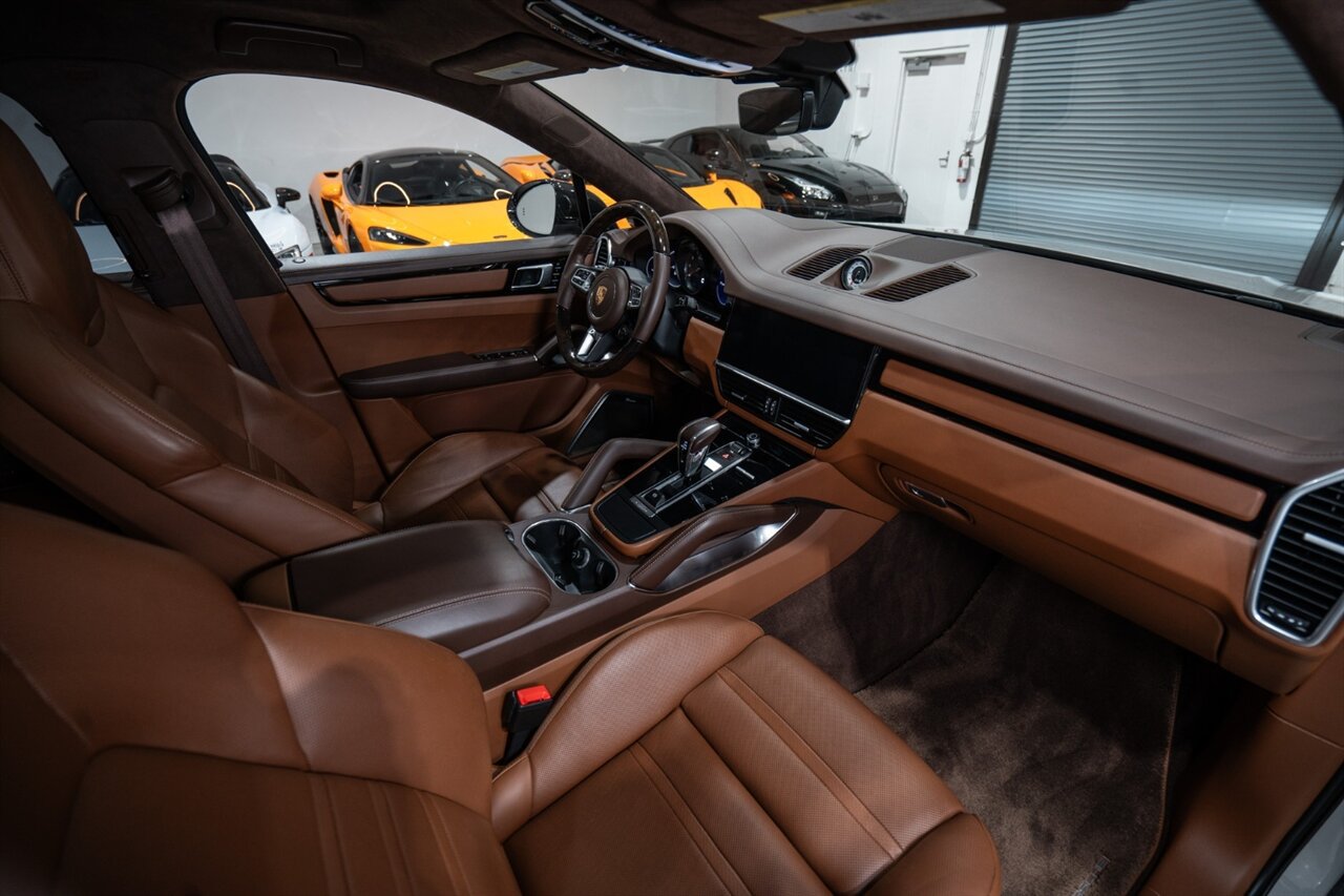 Used 2021 Porsche Cayenne Turbo AWD/4WD image 37