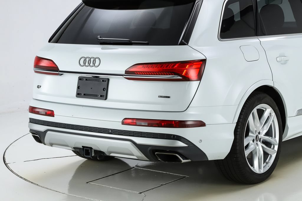 Used 2025 Audi Q7 3.0T Prestige w/ Prestige Package AWD/4WD image 17