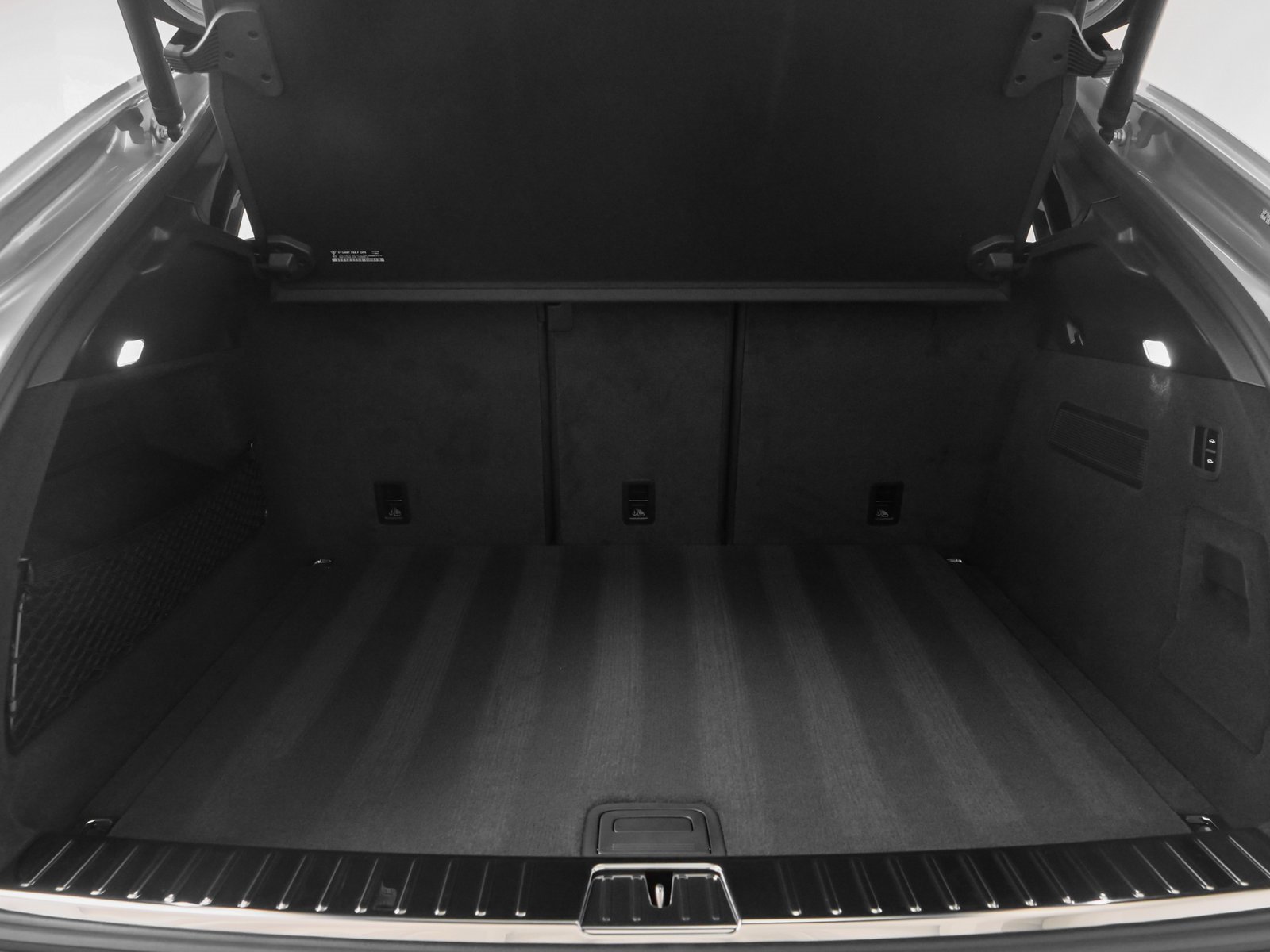 Used 2025 Porsche Cayenne Coupe image 18