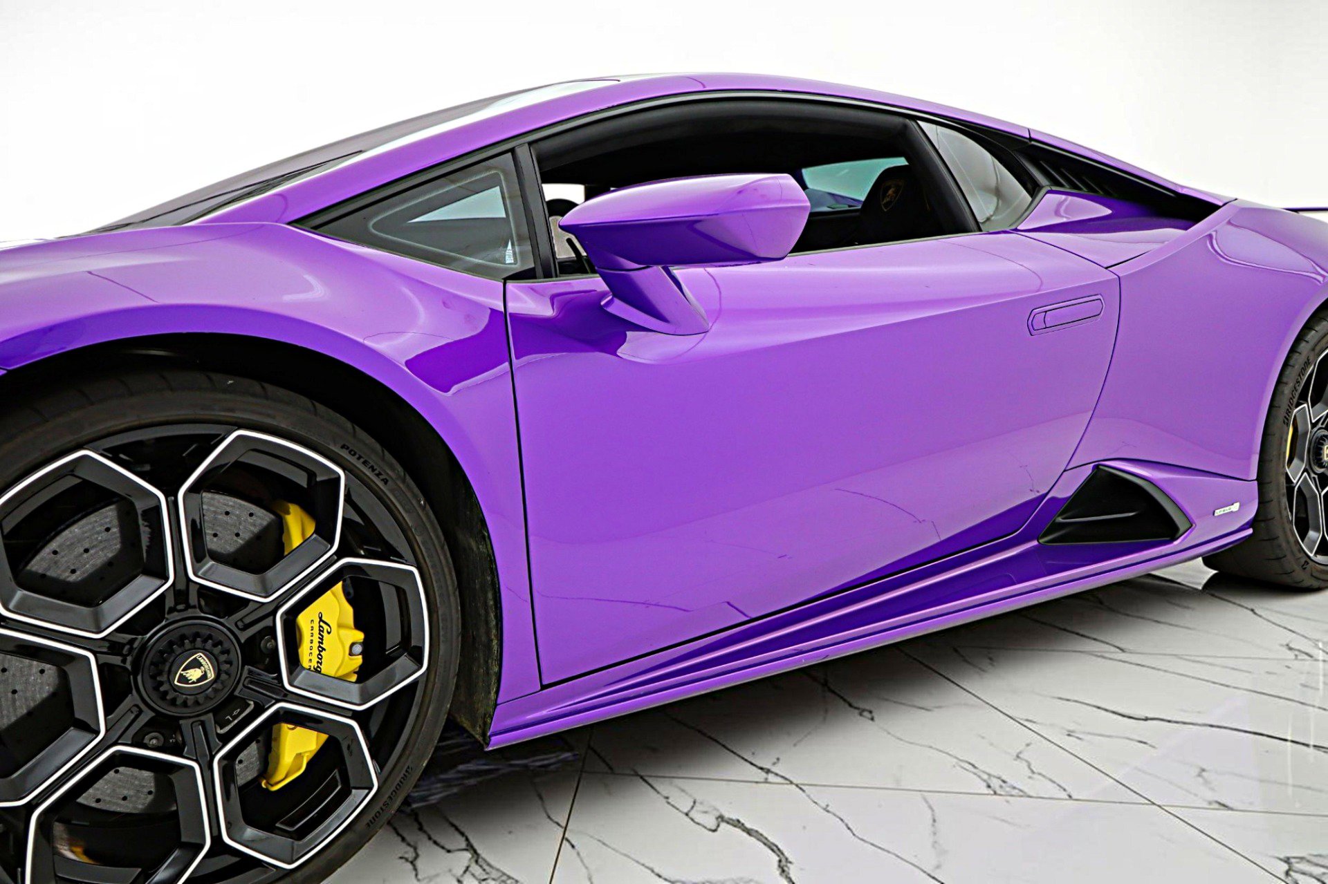 Used 2024 Lamborghini Huracan Tecnica RWD image 24