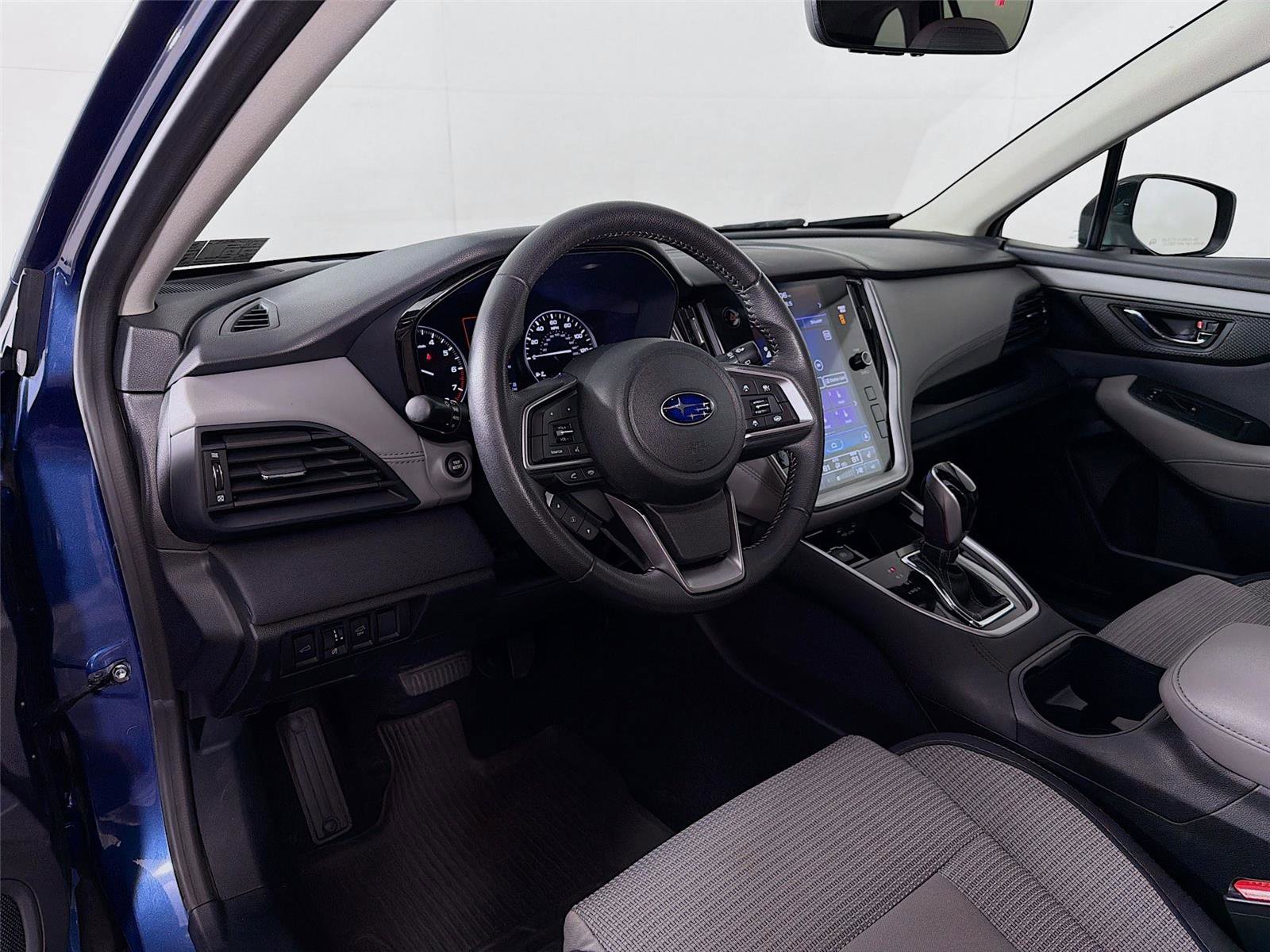 Used 2020 Subaru Outback Premium image 9