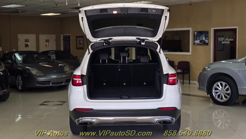 Used 2019 Mercedes-Benz GLC 300 4MATIC image 9