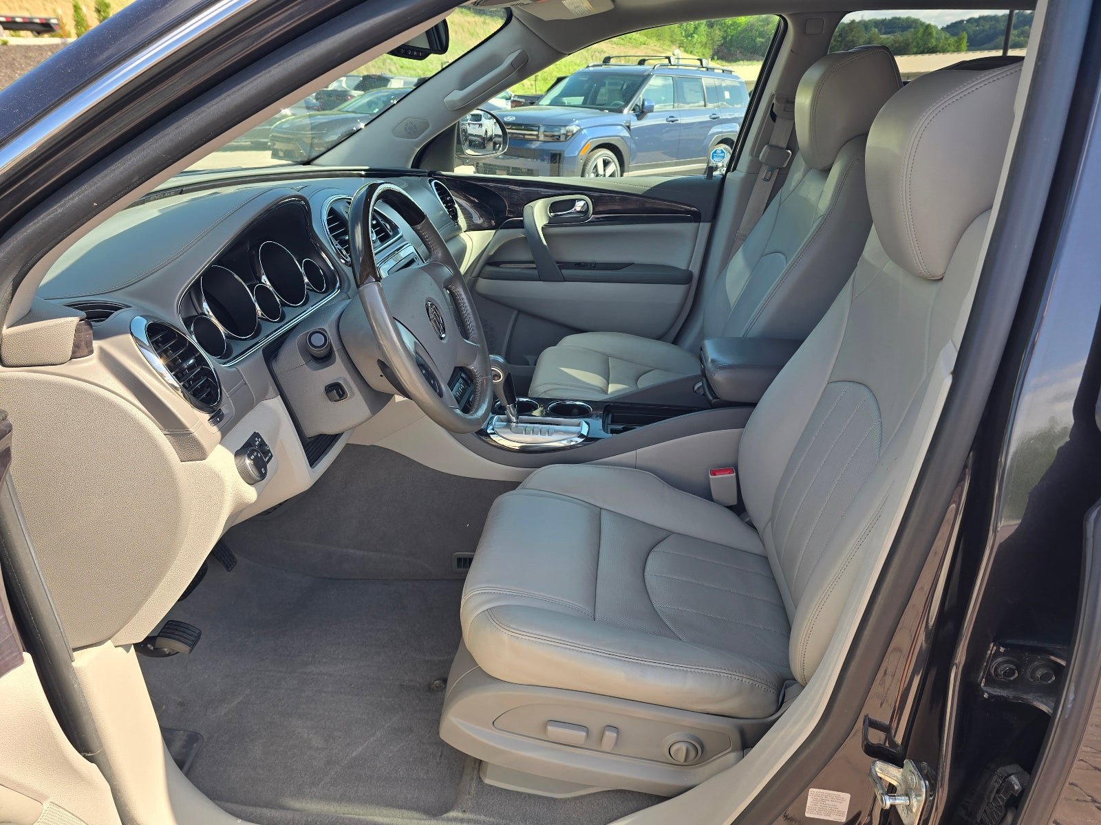 Used 2017 Buick Enclave Premium w/ Experience Buick Package FWD image 13