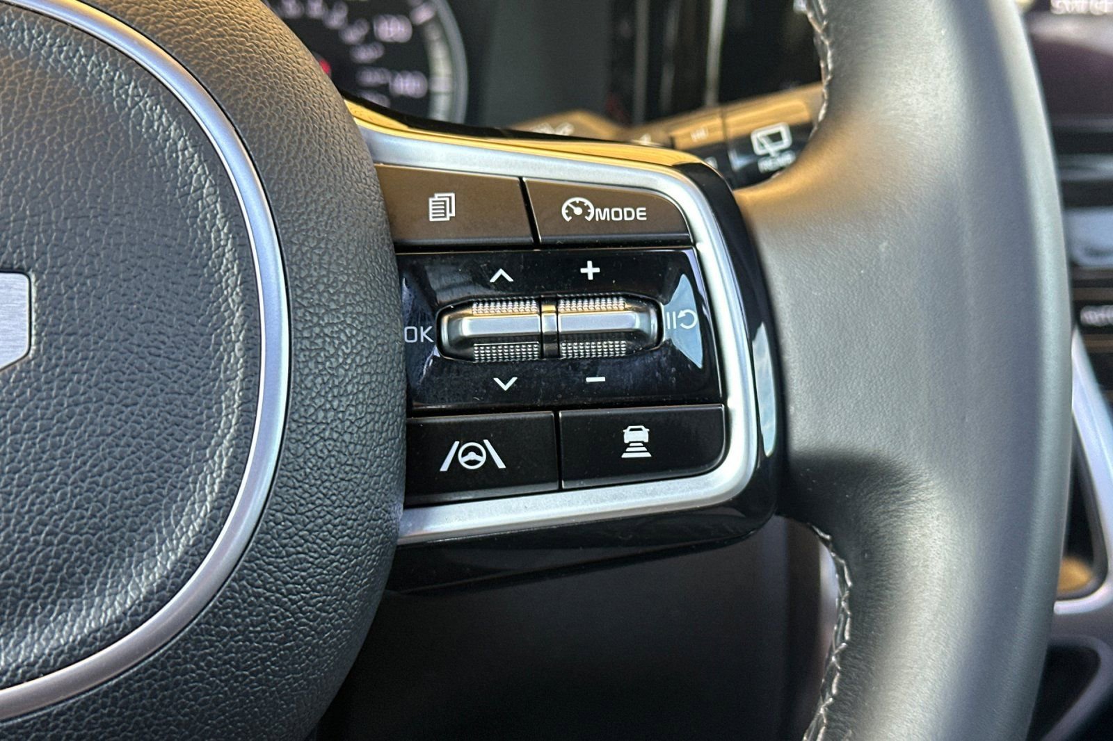 Used 2022 Kia Sorento EX w/ Panoramic Sunroof Package AWD/4WD image 29