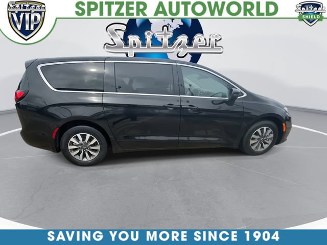Used 2023 Chrysler Pacifica Touring-L FWD image 11