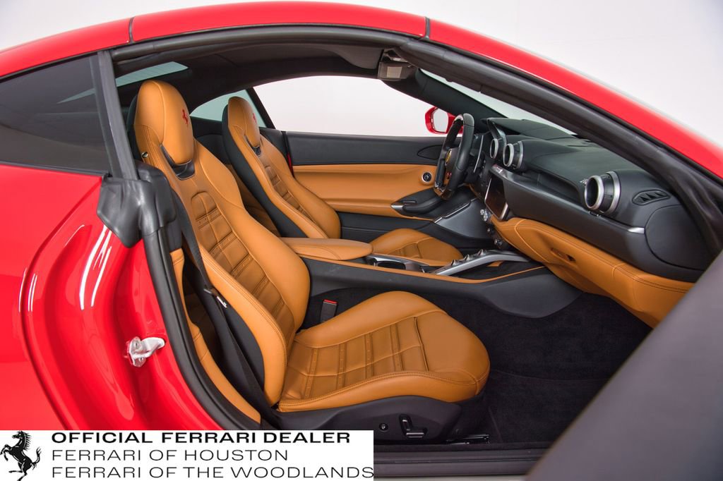 Used 2019 Ferrari Portofino image 15