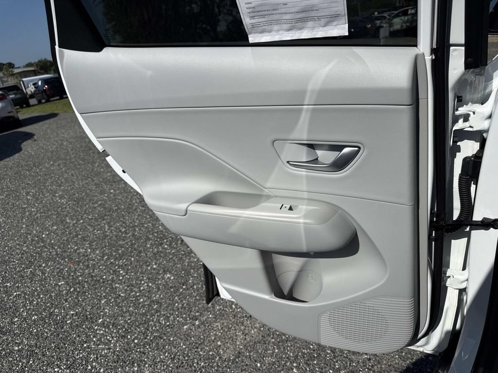 Used 2026 Hyundai Kona SEL Premium FWD image 13