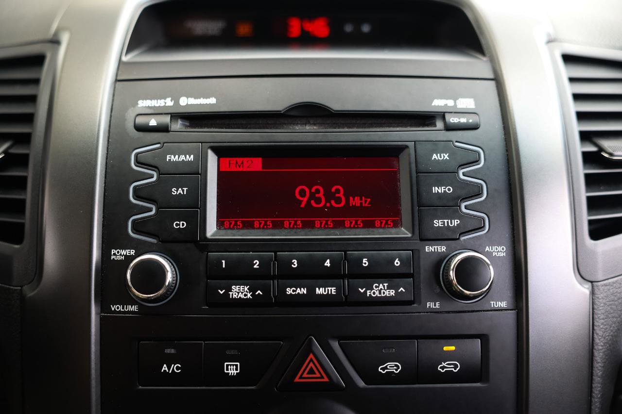 Used 2011 Kia Sorento 2WD image 32