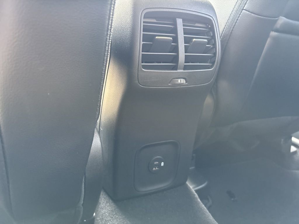 Used 2022 Ford Escape Titanium w/ Class II Trailer Tow Package image 27