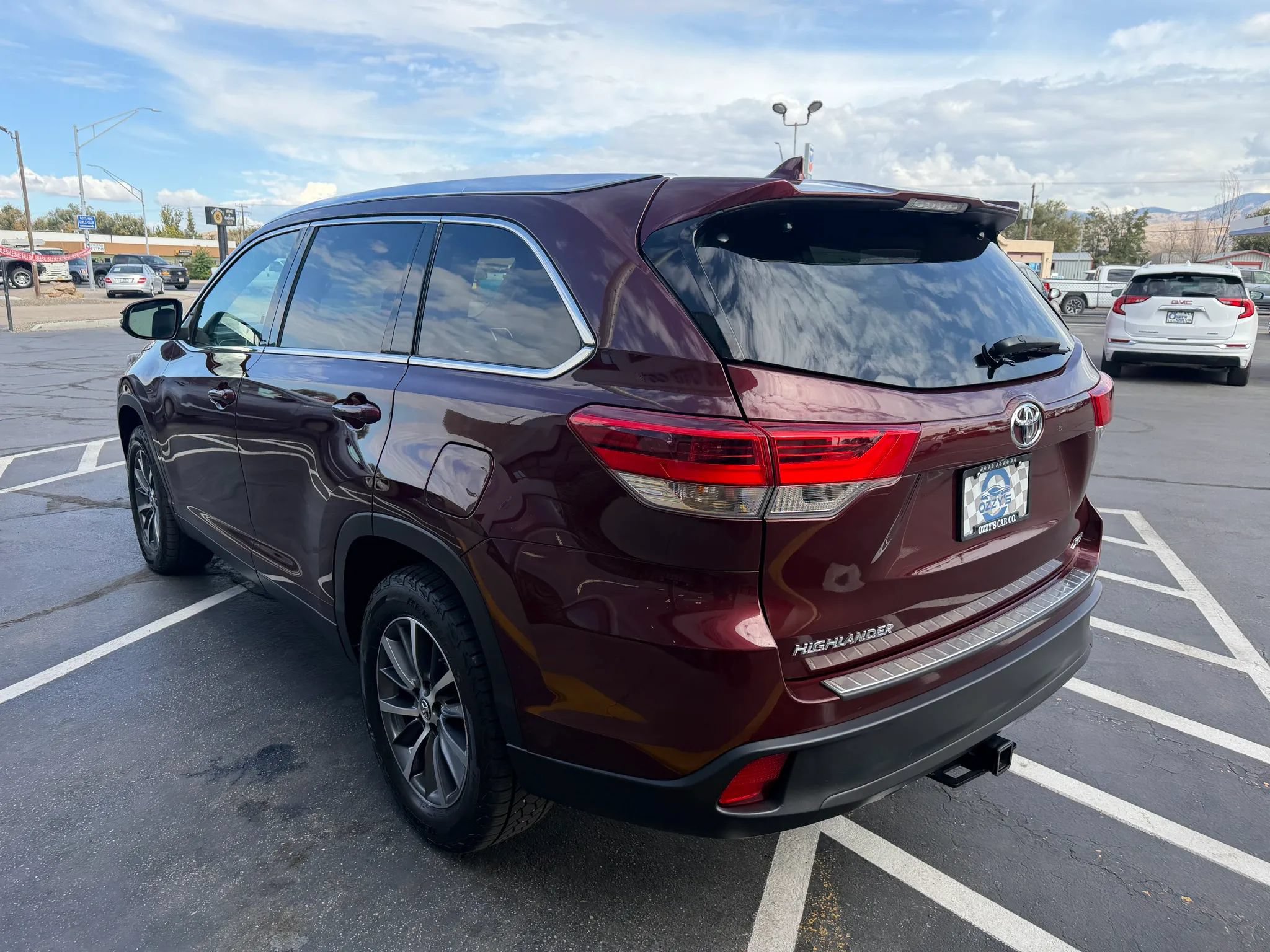 Used 2019 Toyota Highlander XLE FWD image 6