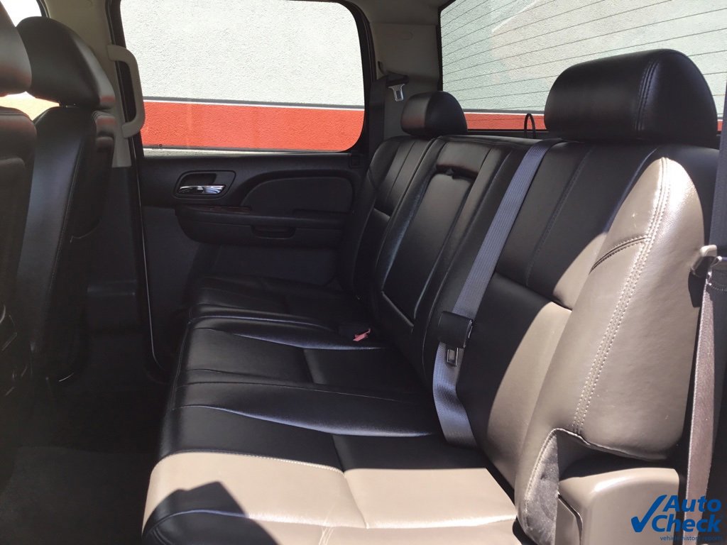 Used 2011 Chevrolet Silverado 3500 LTZ w/ Snow Plow Prep Package image 35