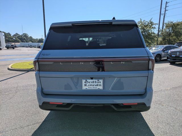 New 2025 Lincoln Navigator Reserve image 5