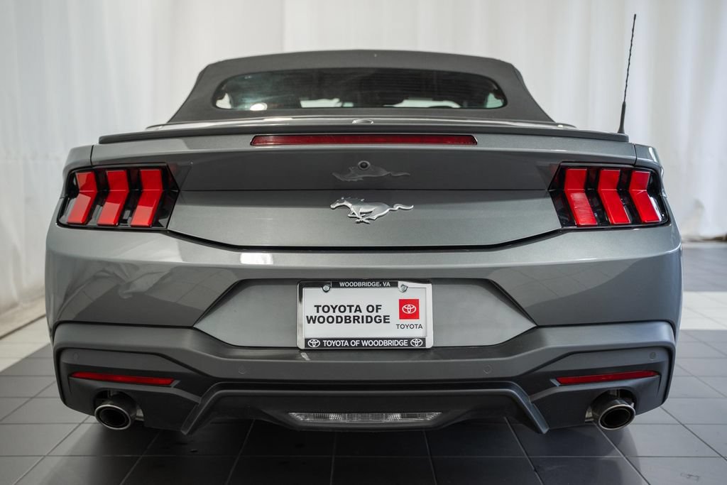 Used 2025 Ford Mustang Premium RWD image 5