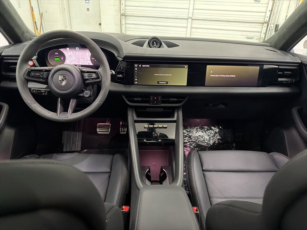 Used 2025 Porsche Macan Turbo Electric AWD/4WD image 22