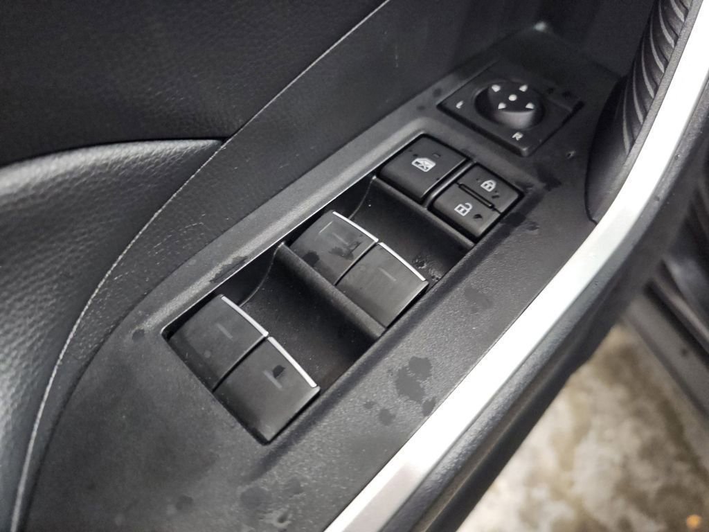 Used 2023 Toyota RAV4 XLE image 29
