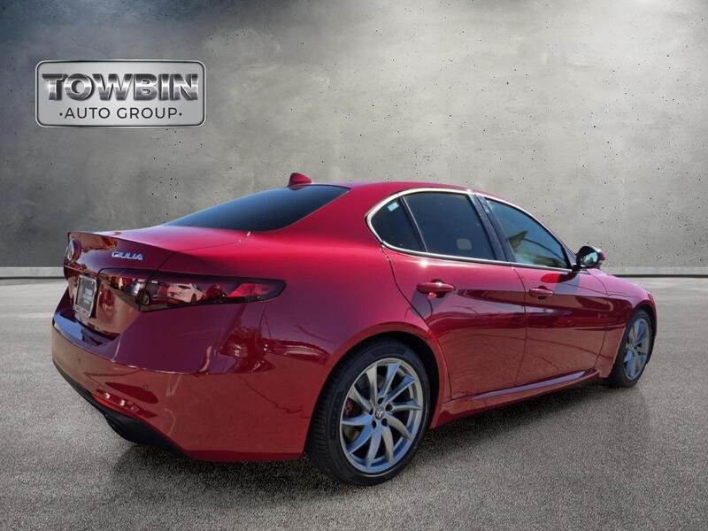 Used 2023 Alfa Romeo Giulia Sprint RWD image 4