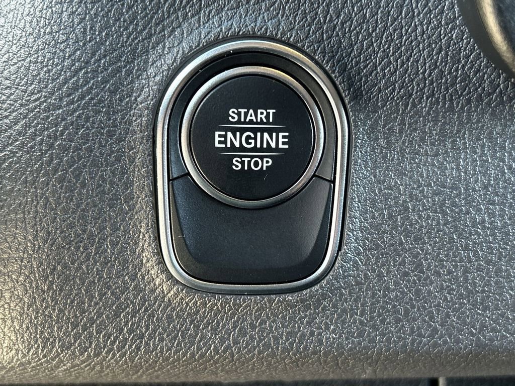 Used 2025 Mercedes-Benz Sprinter 2500 image 16