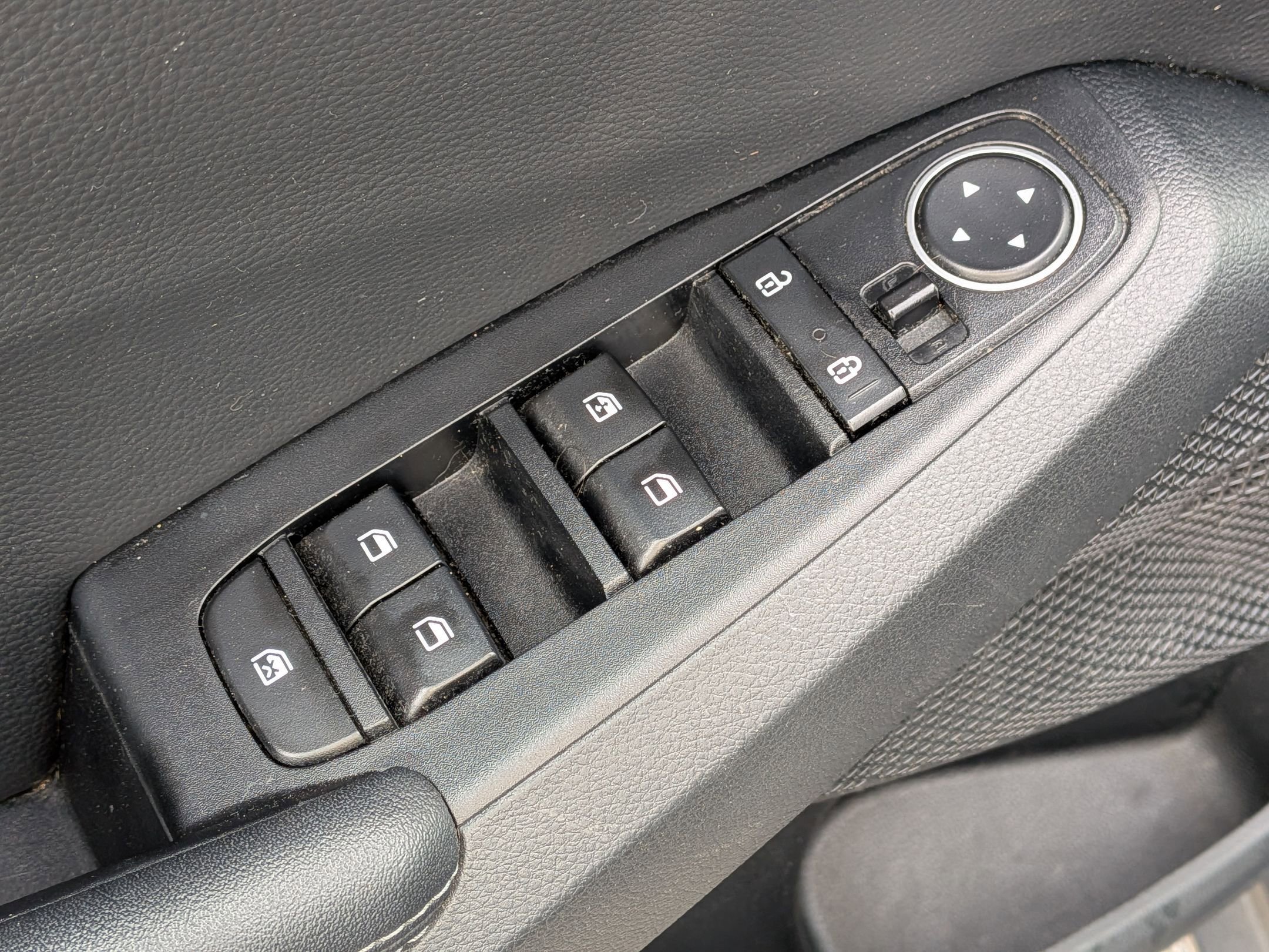 Used 2023 Kia Seltos SX AWD/4WD image 13